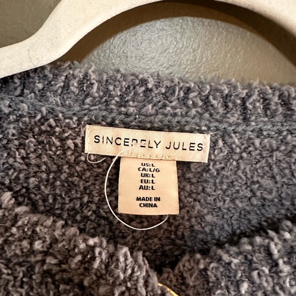 Comfy Set - Picture 2 of 3